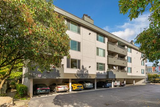 Spacious 1BD/1BA apartment near Northgate – photo 1