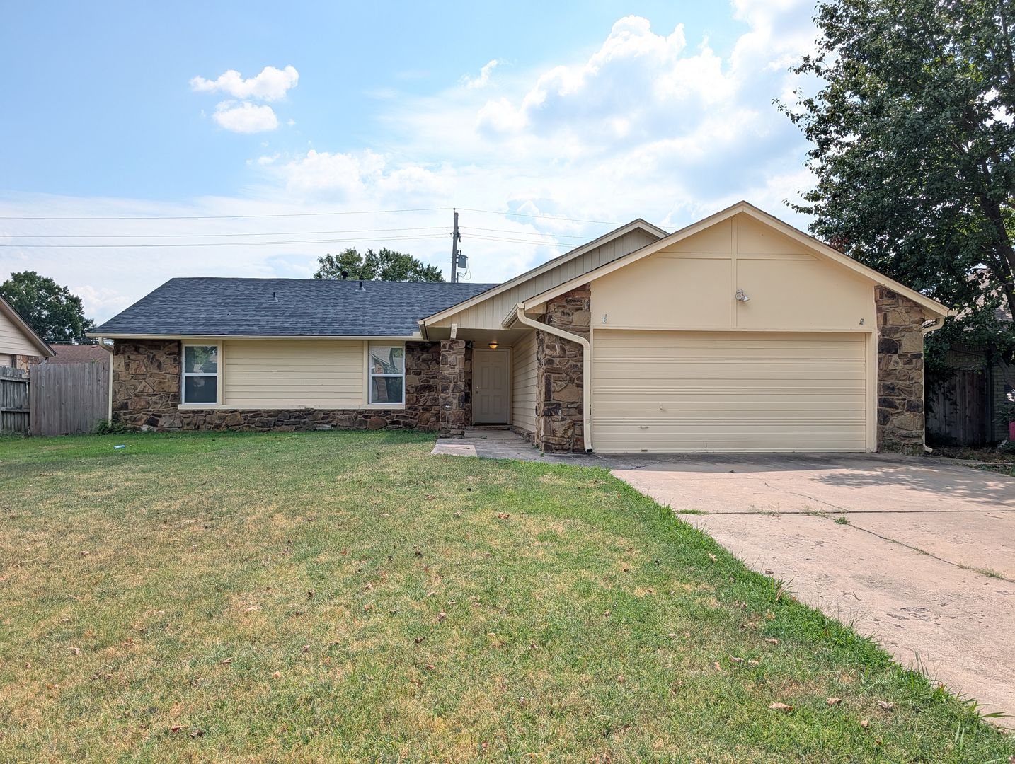 Broken Arrow House: 505 West Utica Place