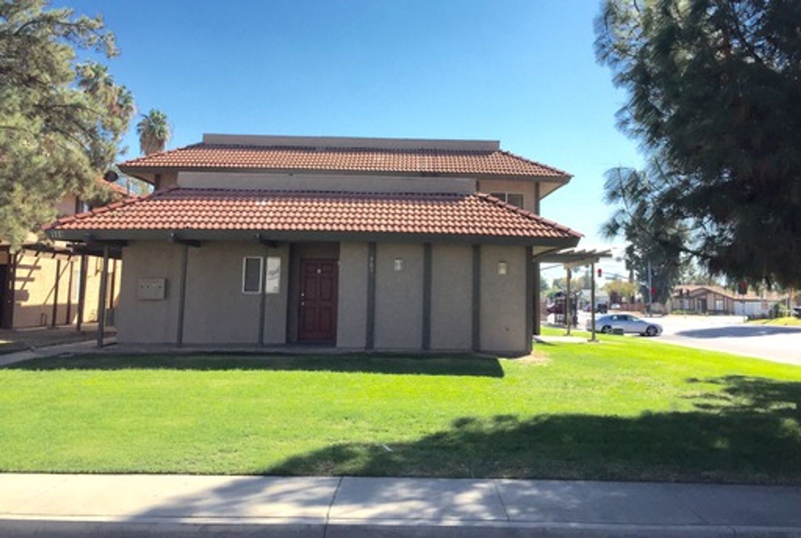 Bakersfield Apartment: 909 Karma Ct