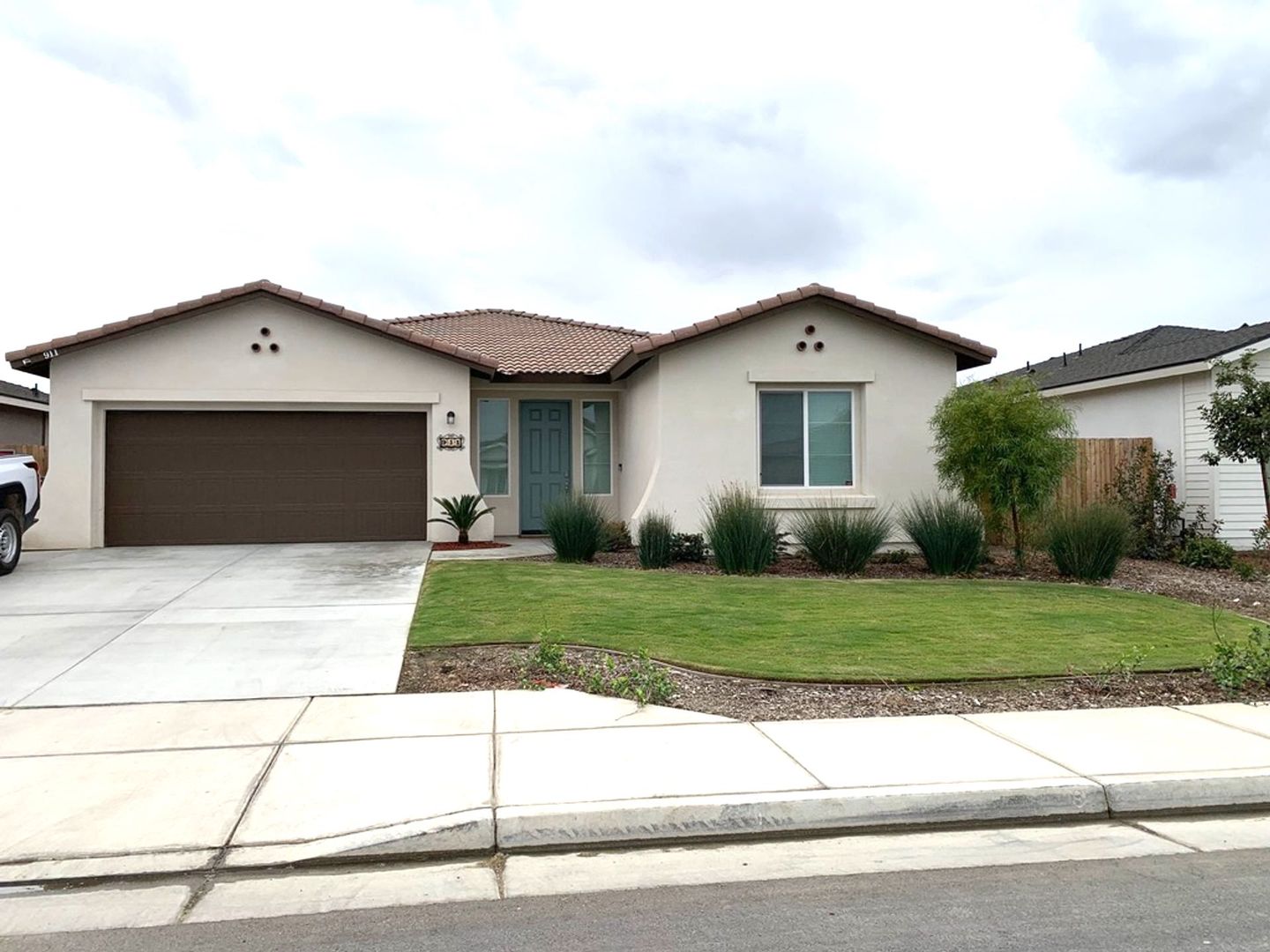 Bakersfield House: 911 Hartlepool Ave