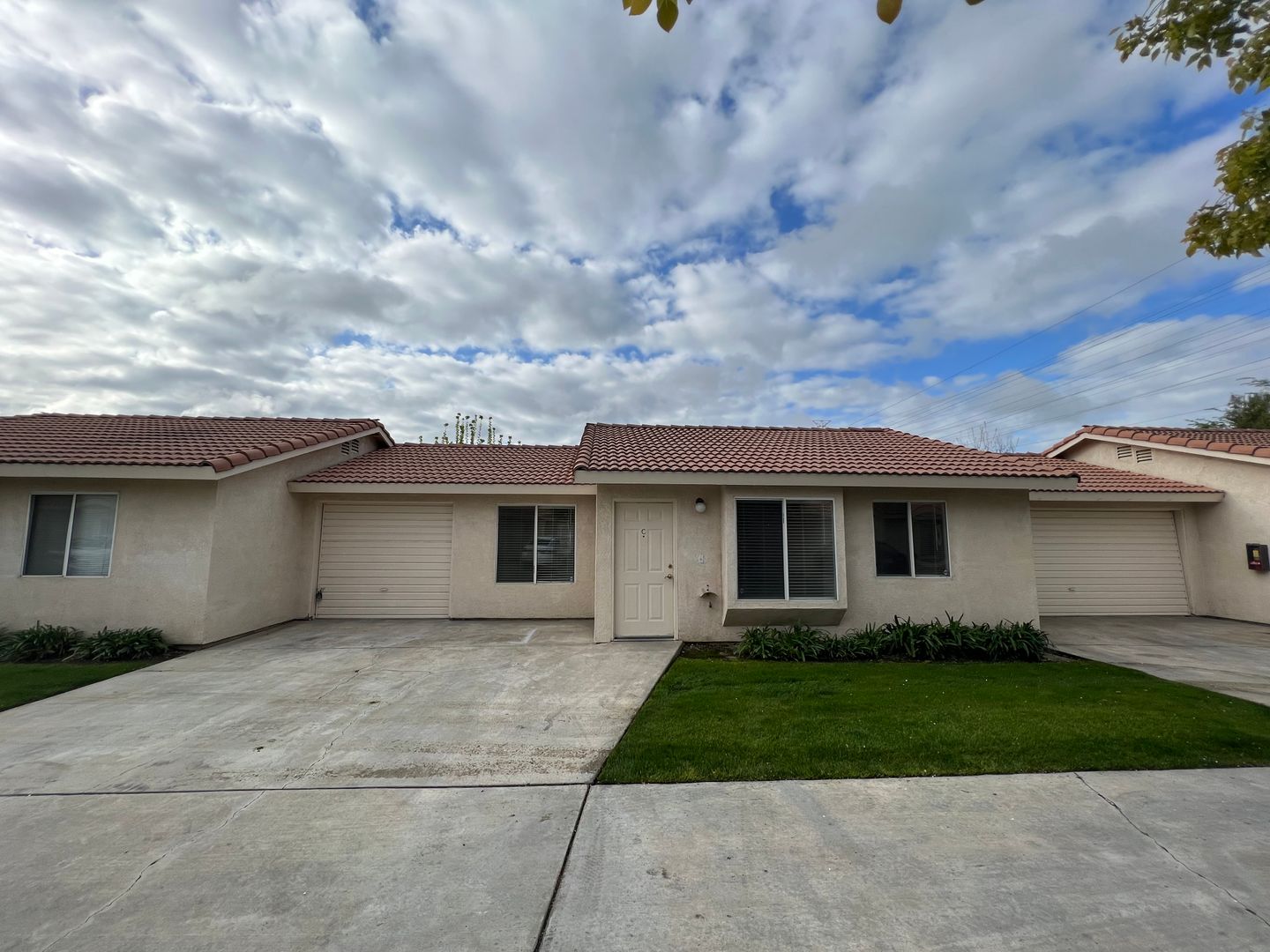 Bakersfield Apartment: 2903 Brookside Dr