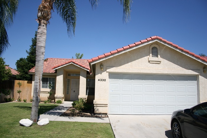Bakersfield House: 4330 Stride Way