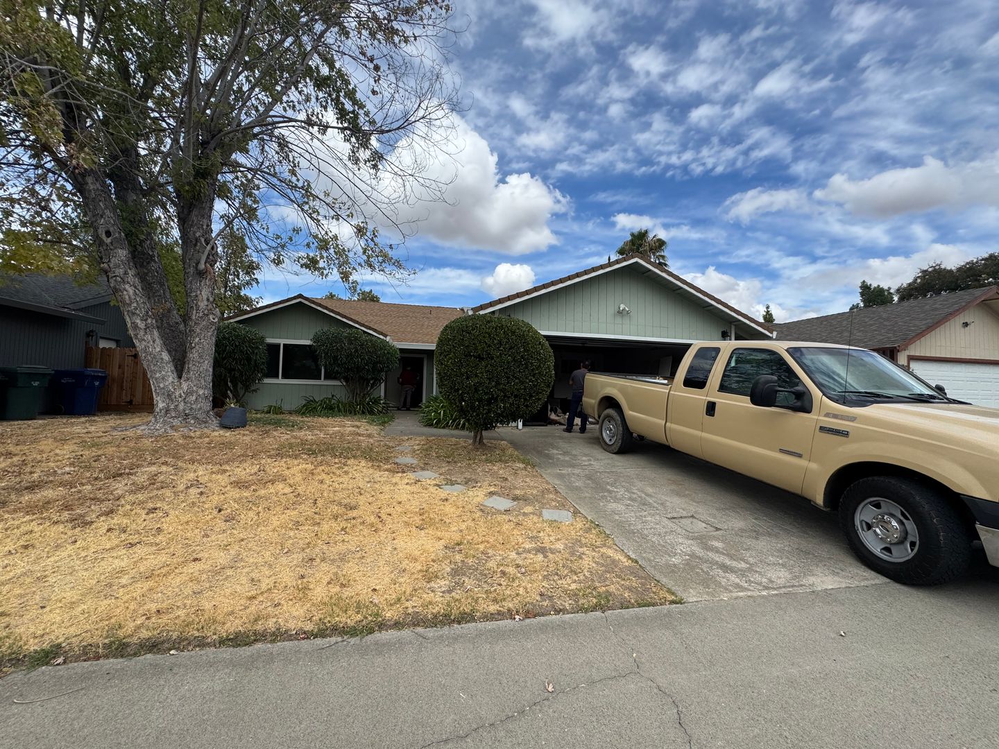 Sacramento House: 8629 Mellowoods Way