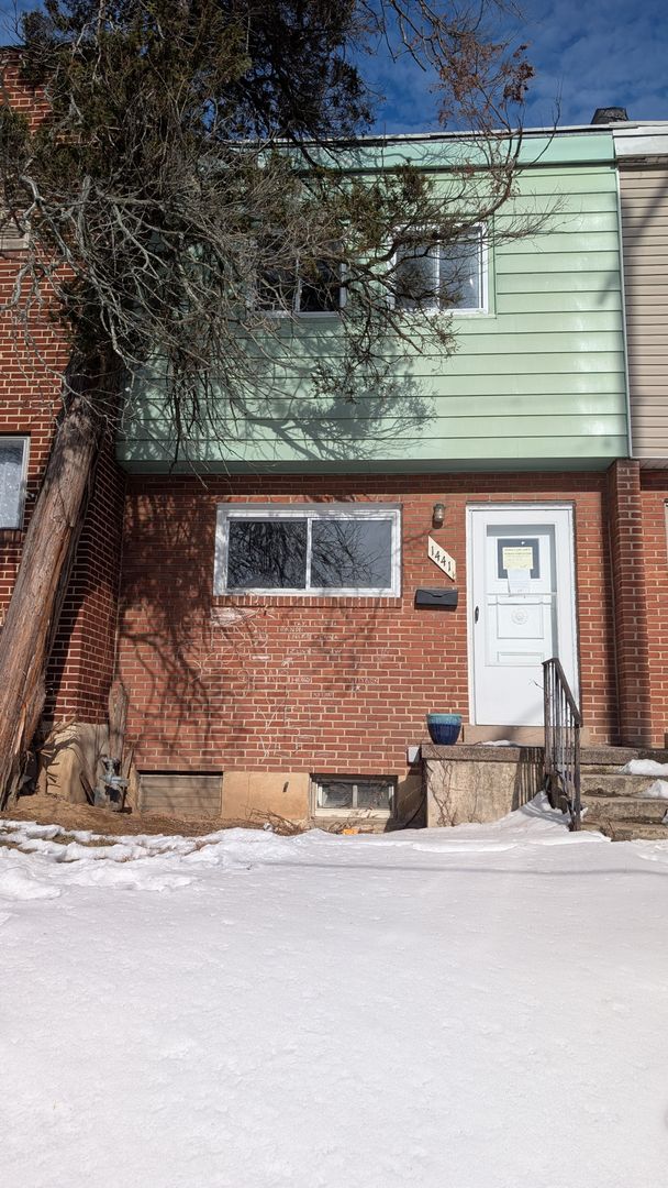 Harrisburg House: 1441 S 13th St