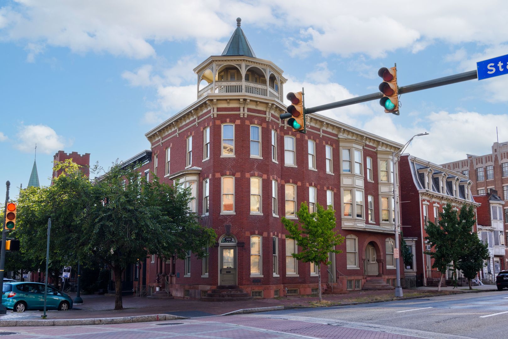 Harrisburg Apartment: 132 State St