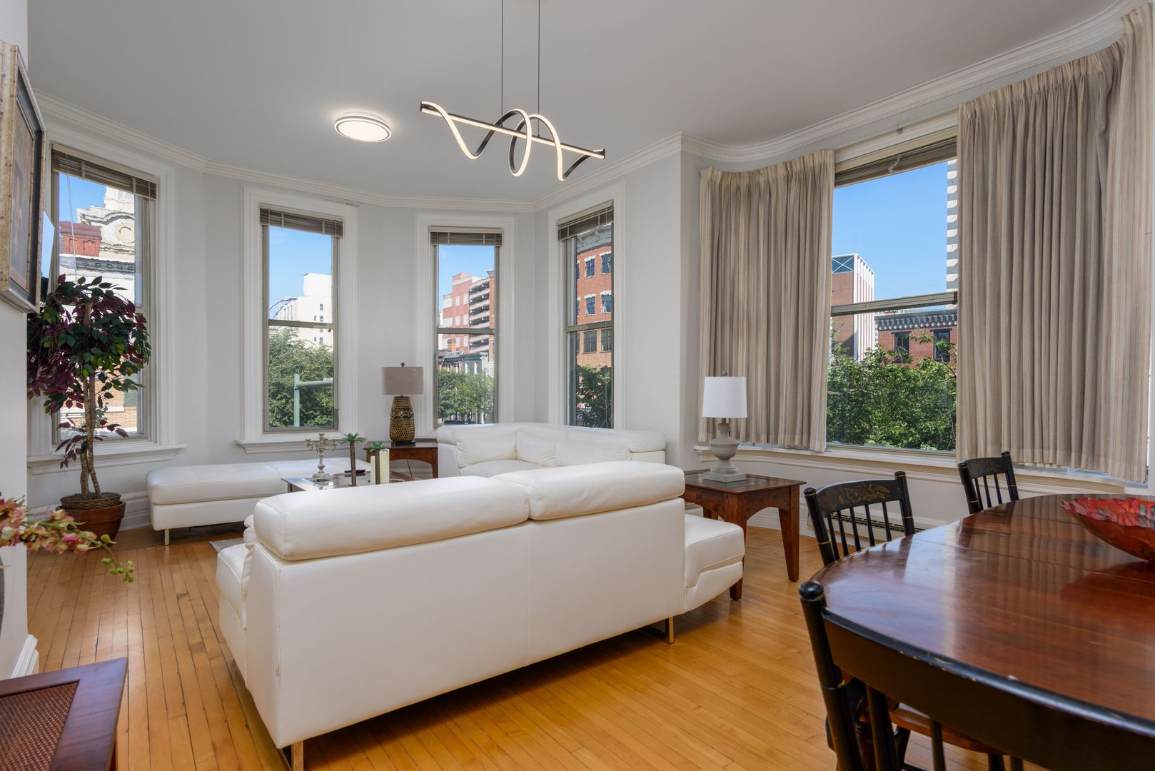 Harrisburg Apartment: 132 State St