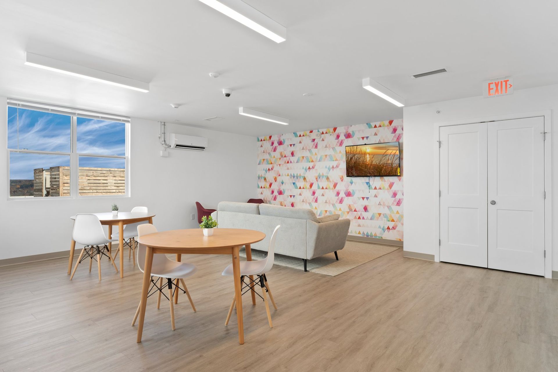 Ithaca Apartment: 815 S Aurora