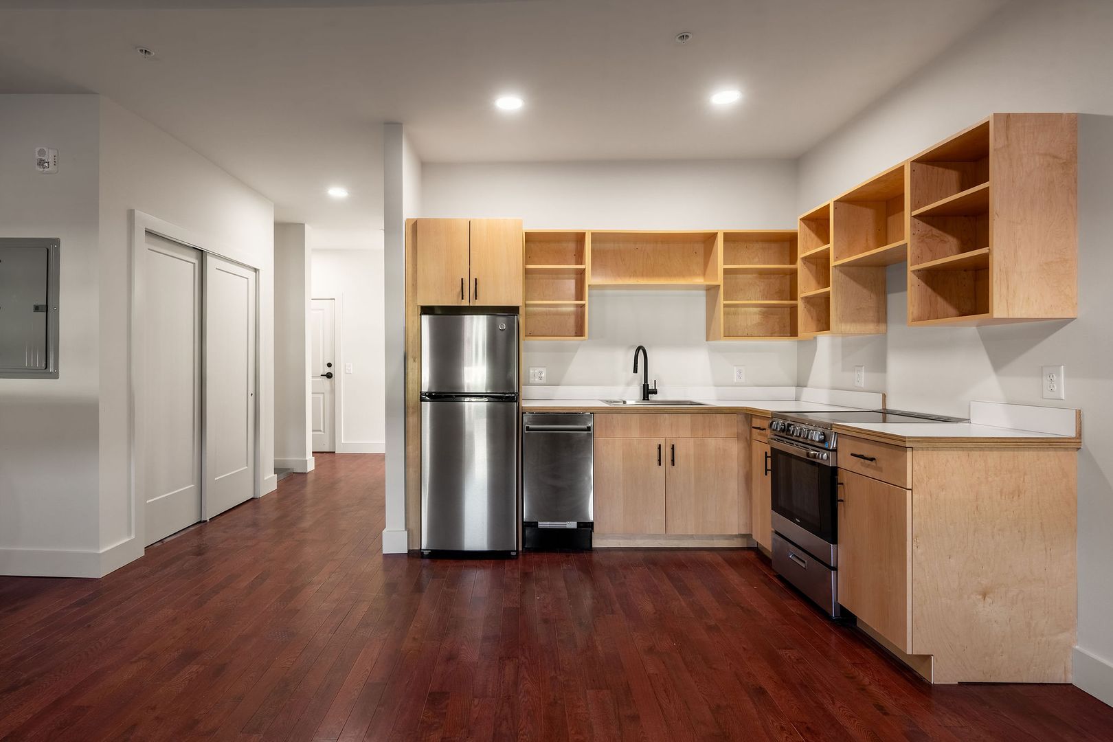 Cincinnati Apartment: 129-131 West Elder