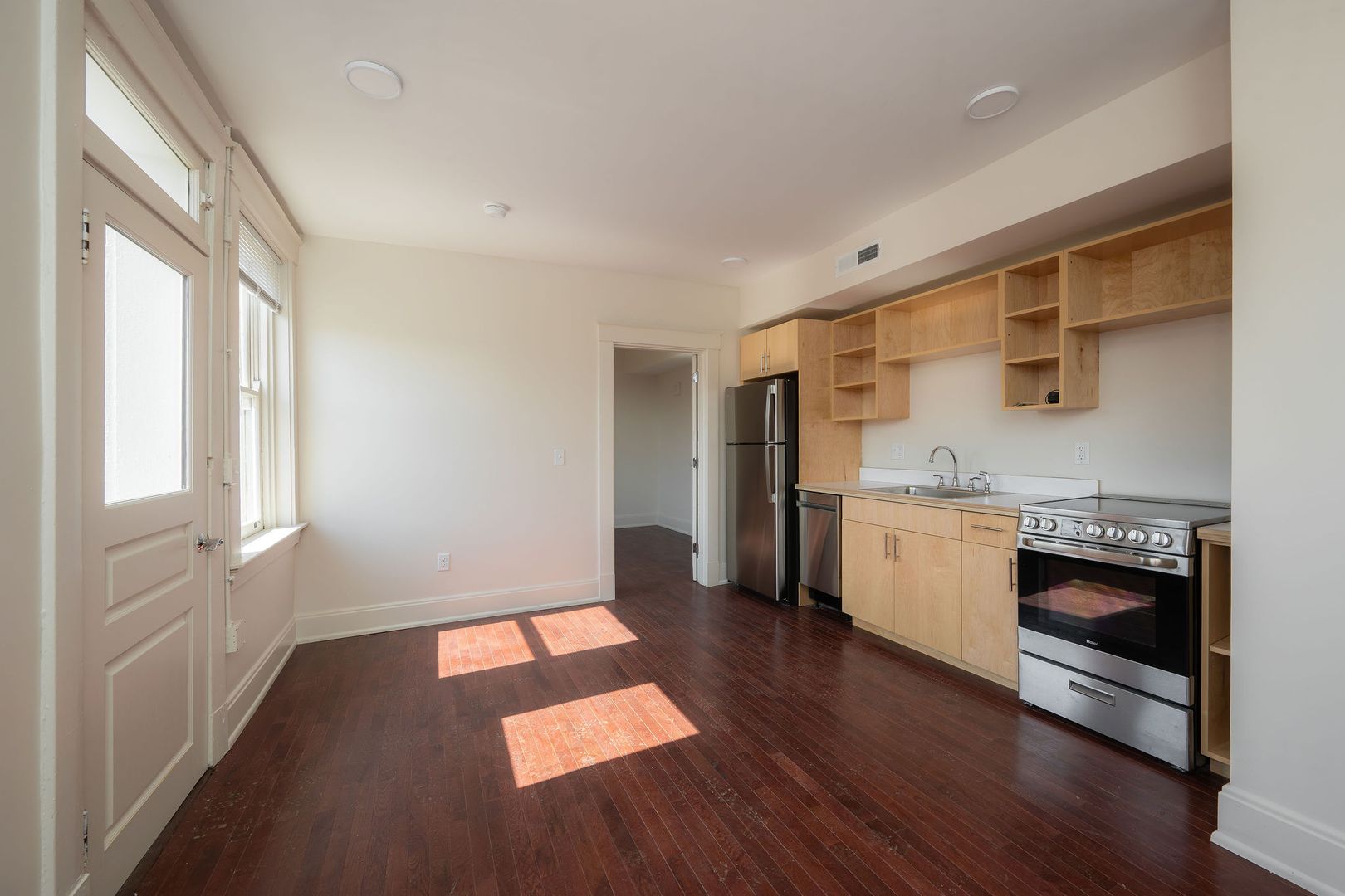 Cincinnati Apartment: 1740 Brewster Avenue