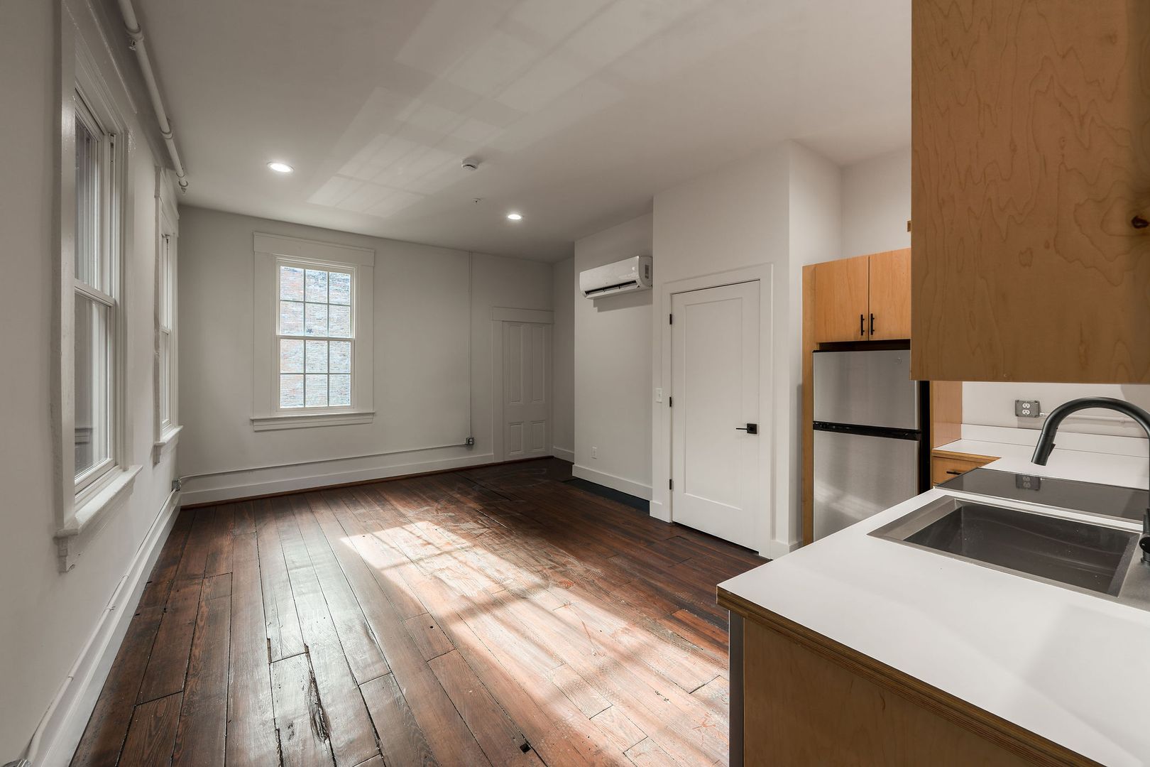 Cincinnati Apartment: 129-131 West Elder