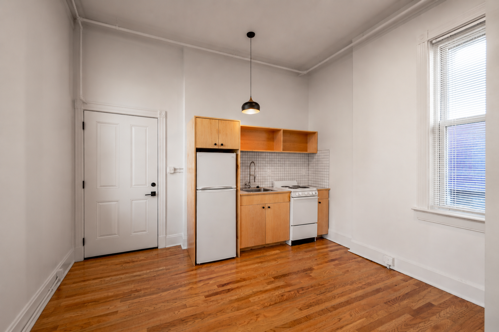 Cincinnati Apartment: 1714 Vine St