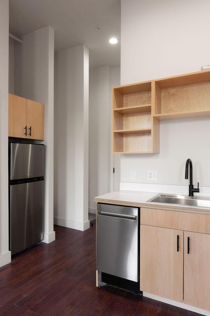 Cincinnati Apartment: 129-131 West Elder