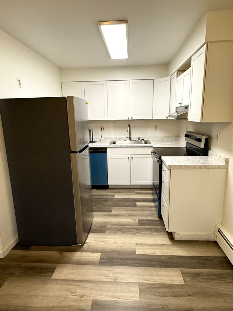 Anchorage Apartment: Jefferson Ave