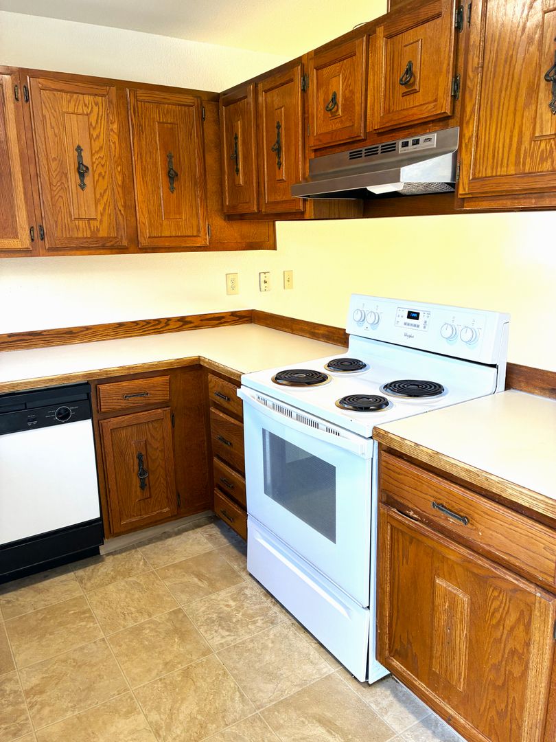 Anchorage Apartment: 3804 Indiana St