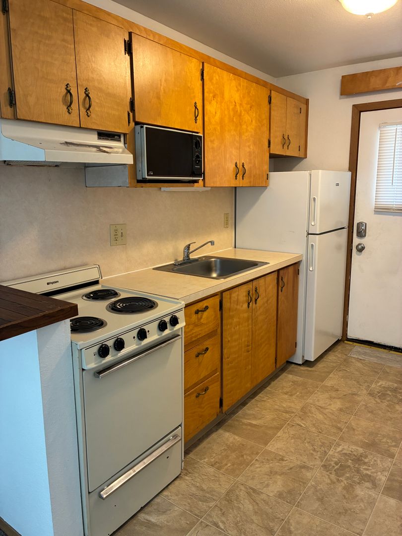 Anchorage Apartment: 3640 W. Dimond Blvd