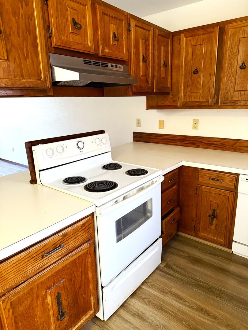 Anchorage Apartment: 3804 Indiana St