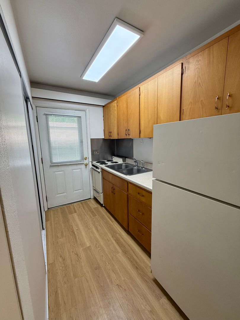 Anchorage Apartment: 3640 W. Dimond Blvd