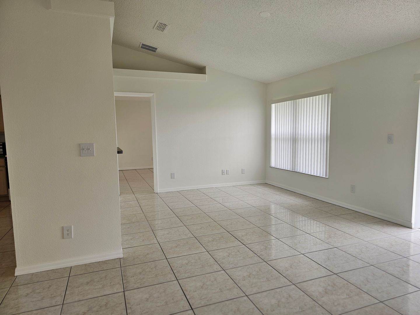 Pinyon Dr 13345 10 of 12