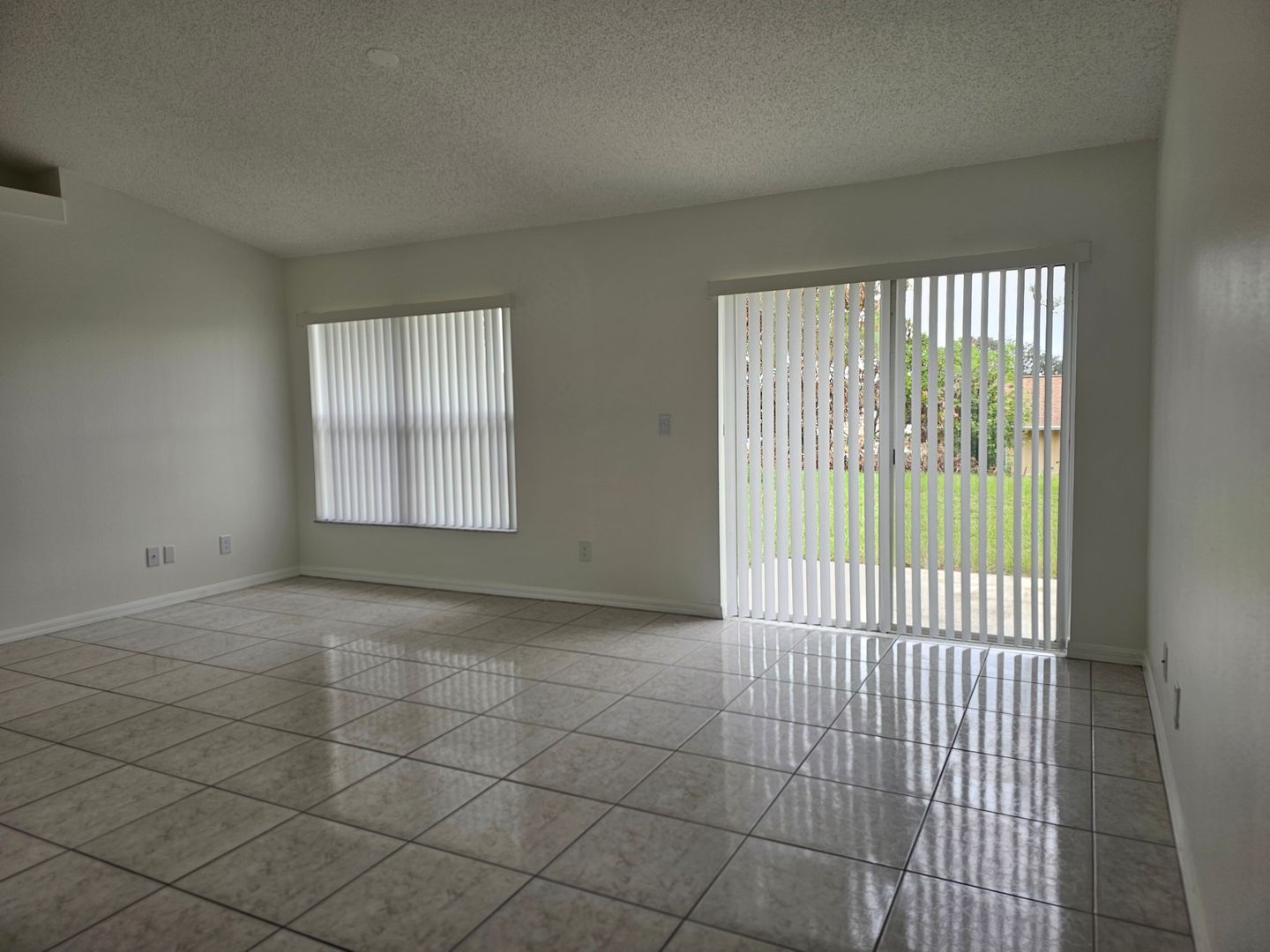 Pinyon Dr 13345 5 of 12