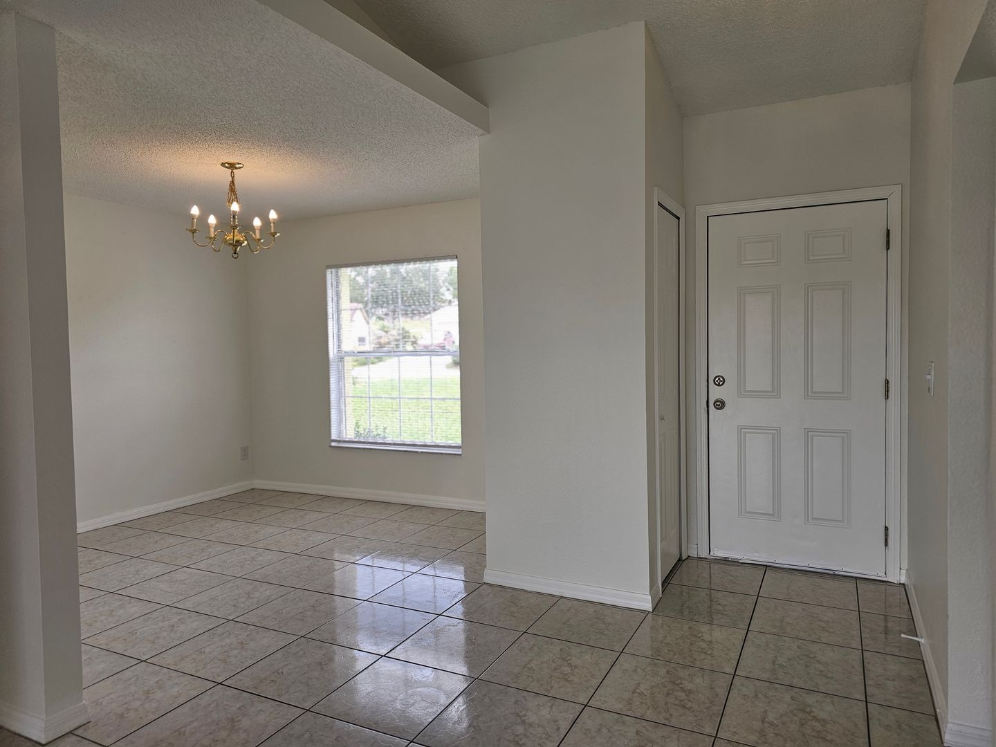 Pinyon Dr 13345 4 of 12