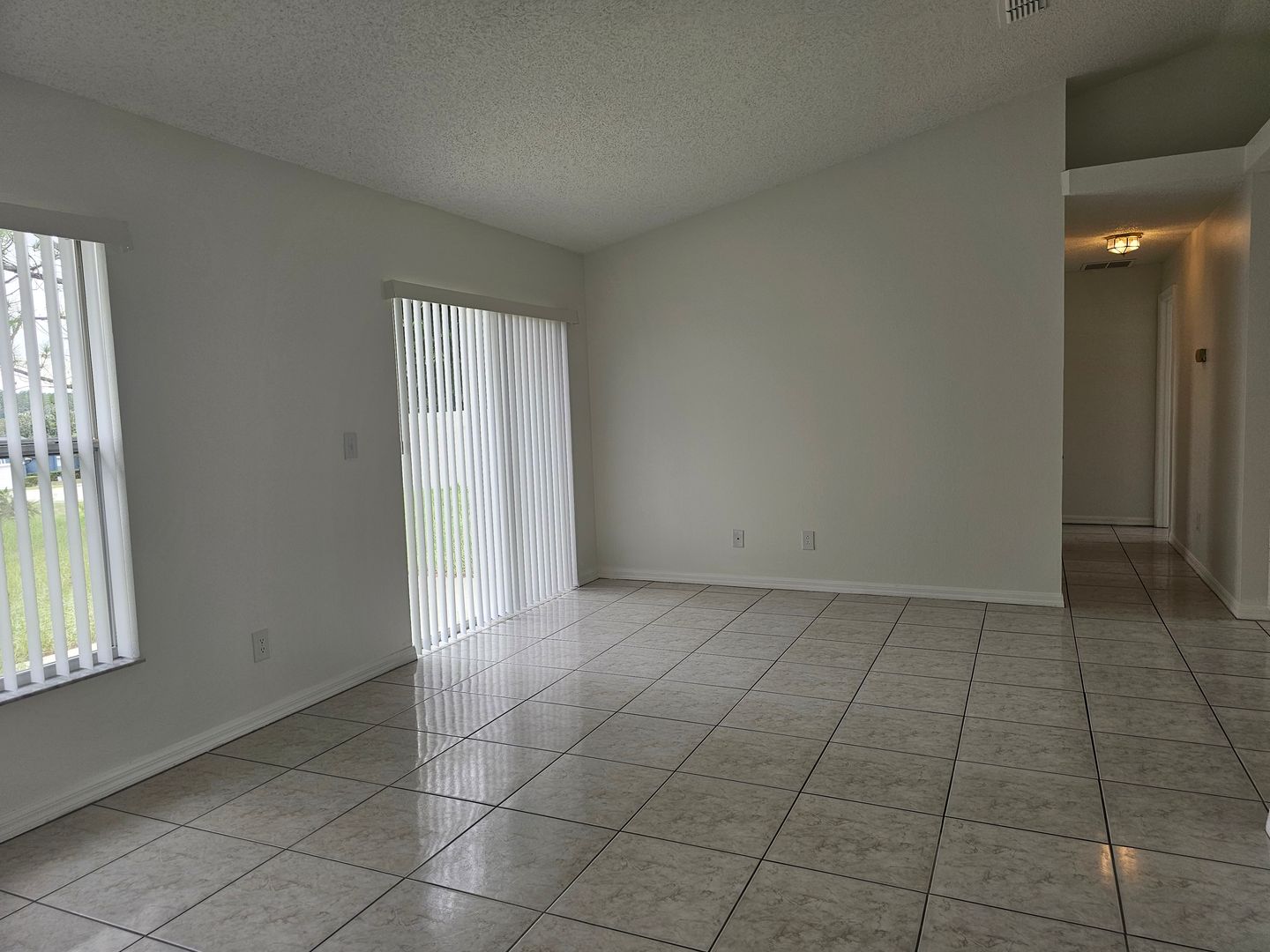 Pinyon Dr 13345 7 of 12
