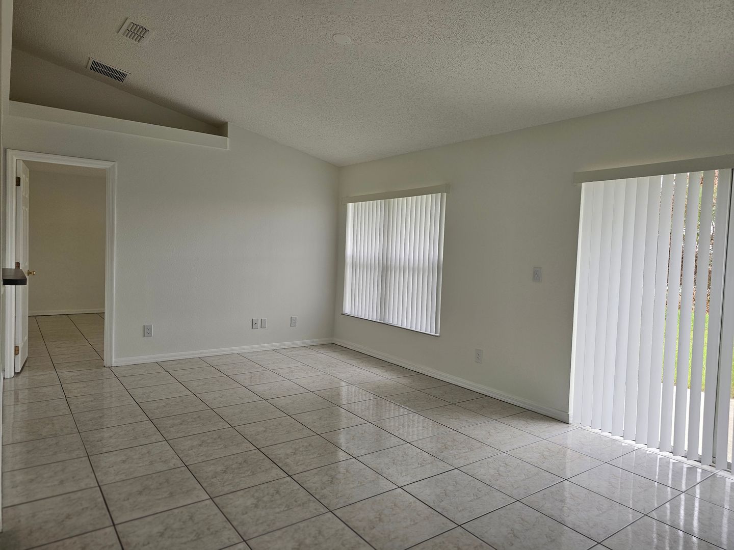 Pinyon Dr 13345 6 of 12