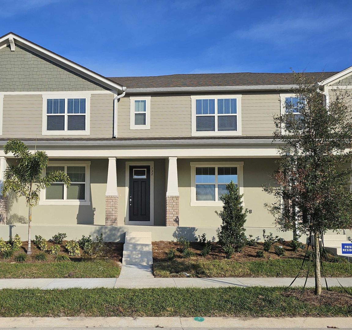 Groveland Townhome: 132 Royal Ranch Rd