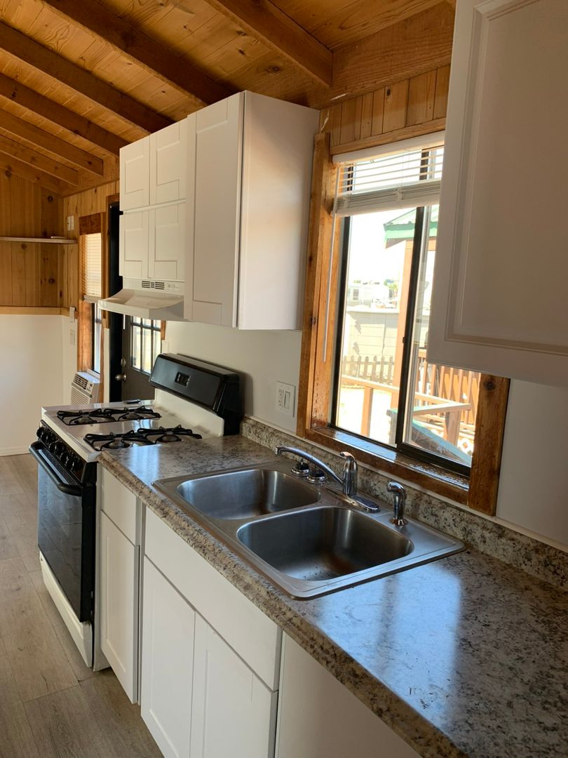 Perris Apartment: 375 E. Ramona Expressway
