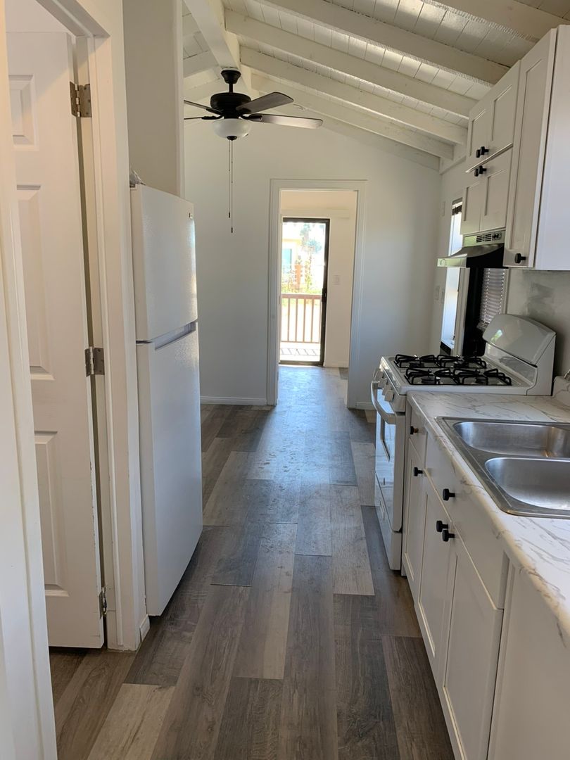 Perris Apartment: 375 E. Ramona Expressway