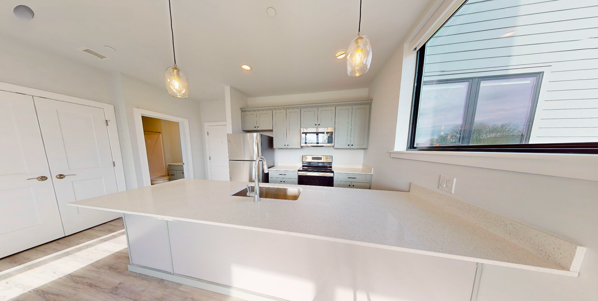 Burlington Apartment: 157 South Champlain Street