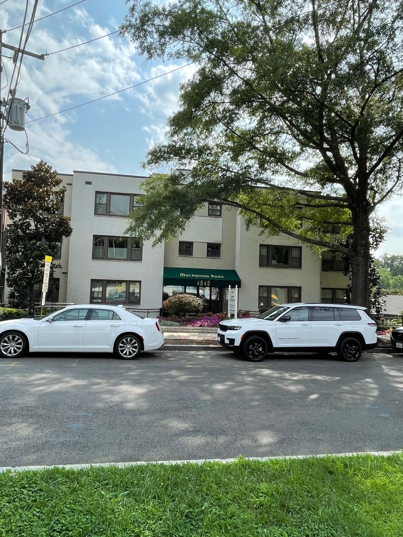 Washington Condo: 4840 MacArthur Boulevard NW