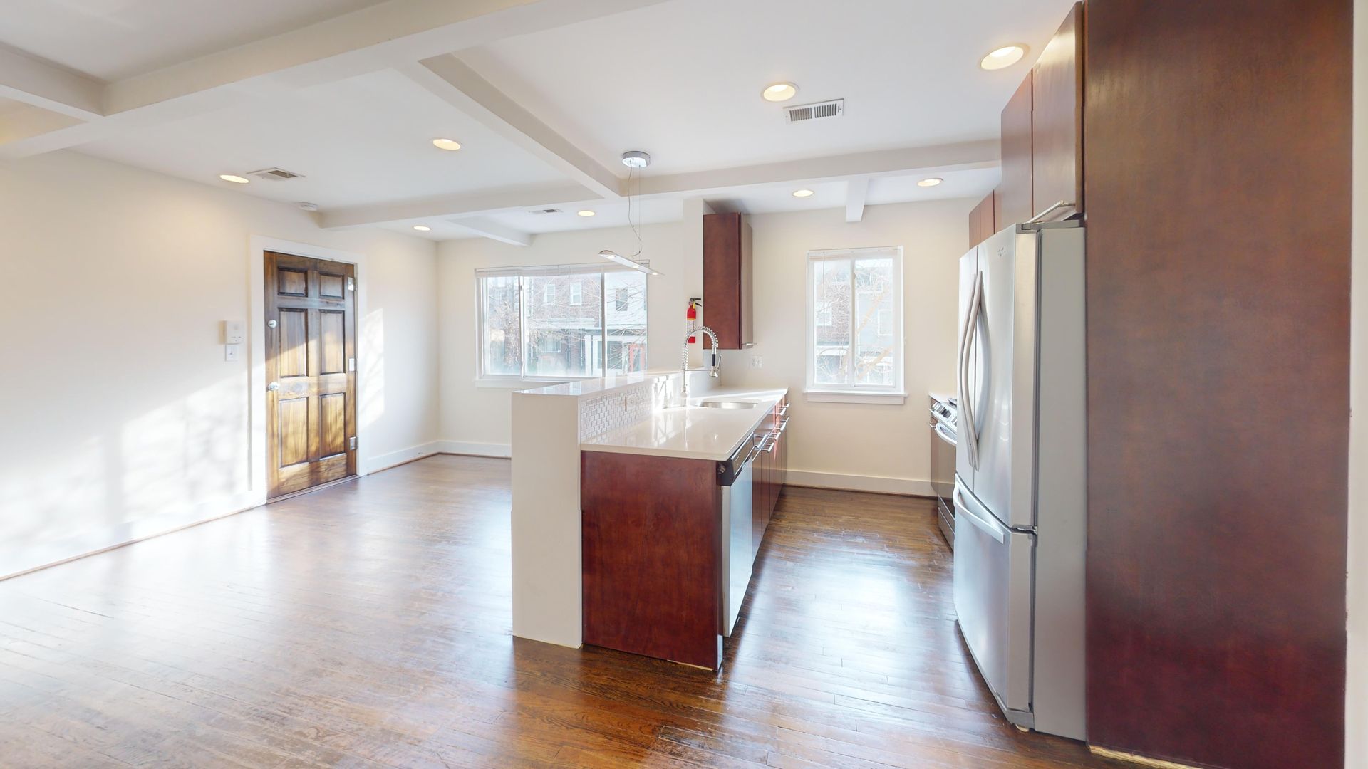 Washington Apartment: 1636 Lyman Place NE