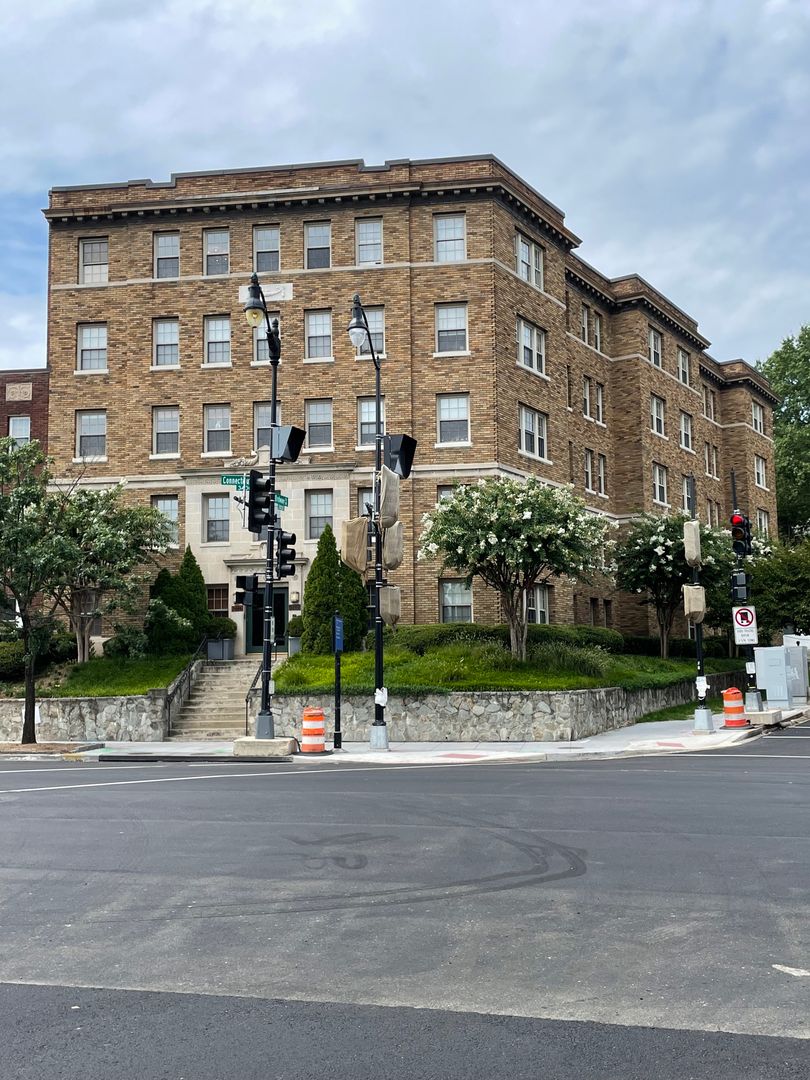 Washington Condo: 3446 Connecticut Avenue NW