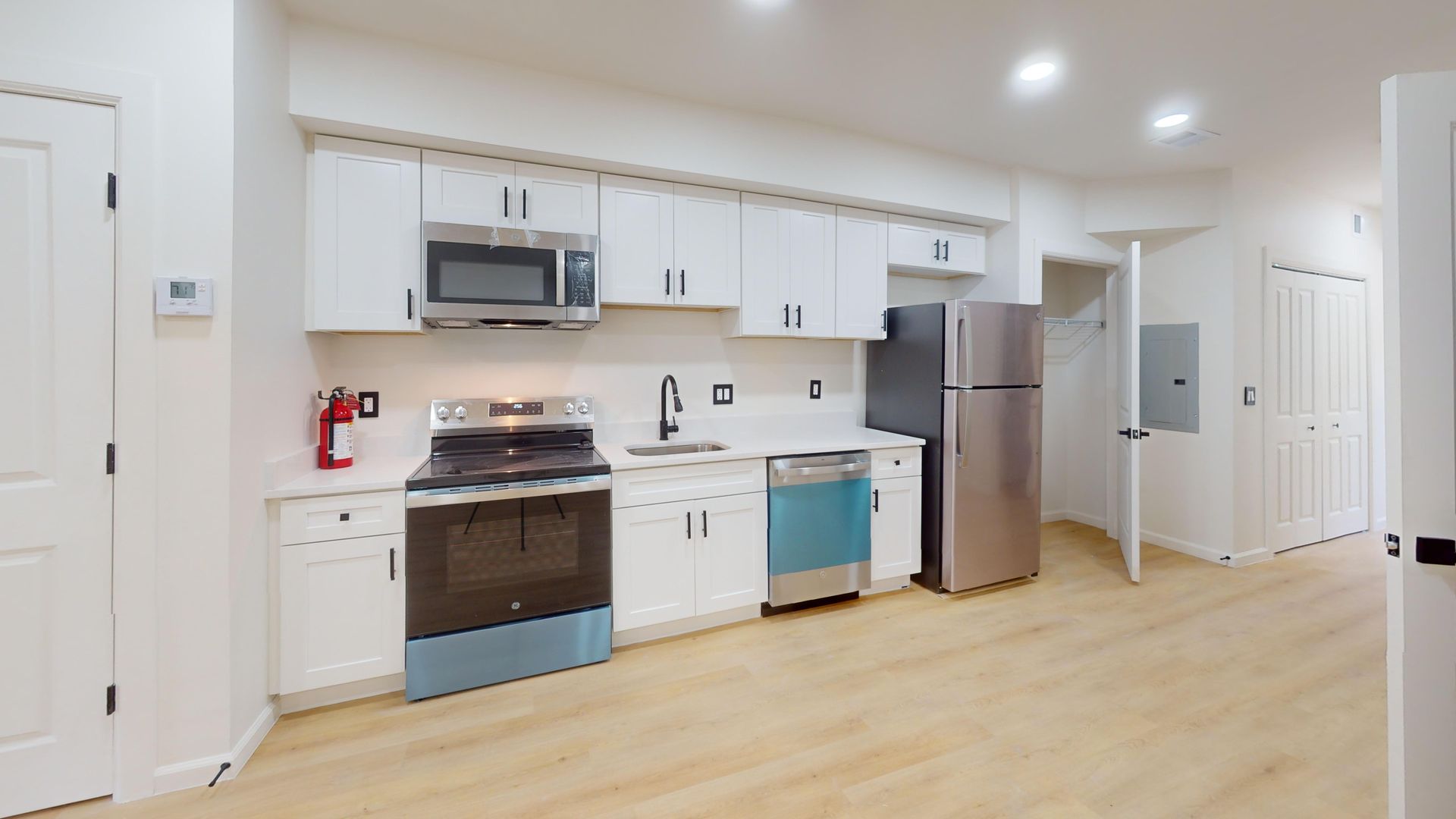 Washington Apartment: 1318 Holbrook Street NE