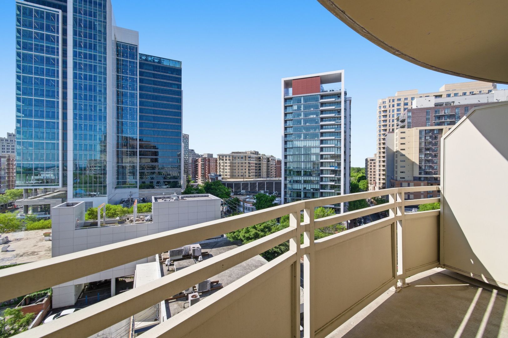 Bethesda Condo: 4801 Fairmont Avenue