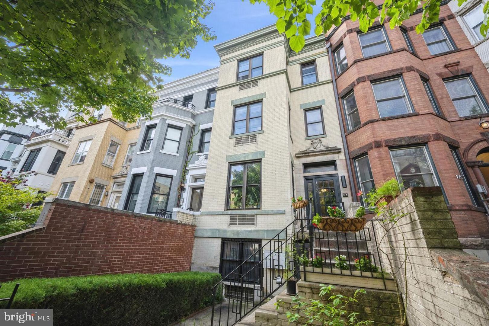 Washington Condo: 1450 Harvard Street NW