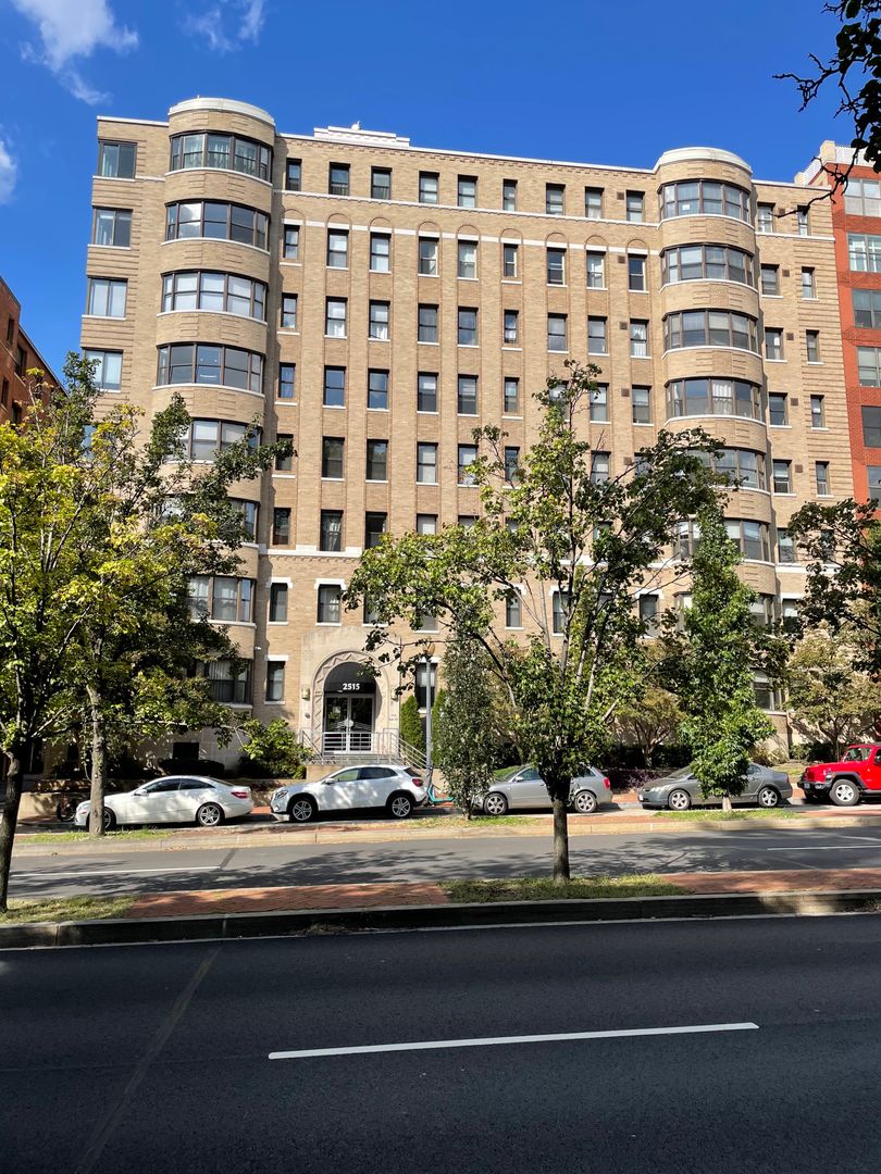Washington Condo: 2515 K Street NW