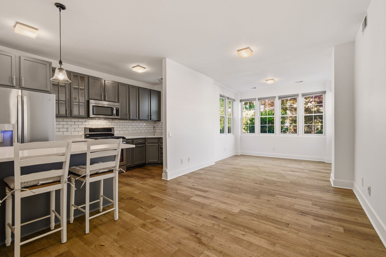 Washington Condo: 2926 Porter Street NW