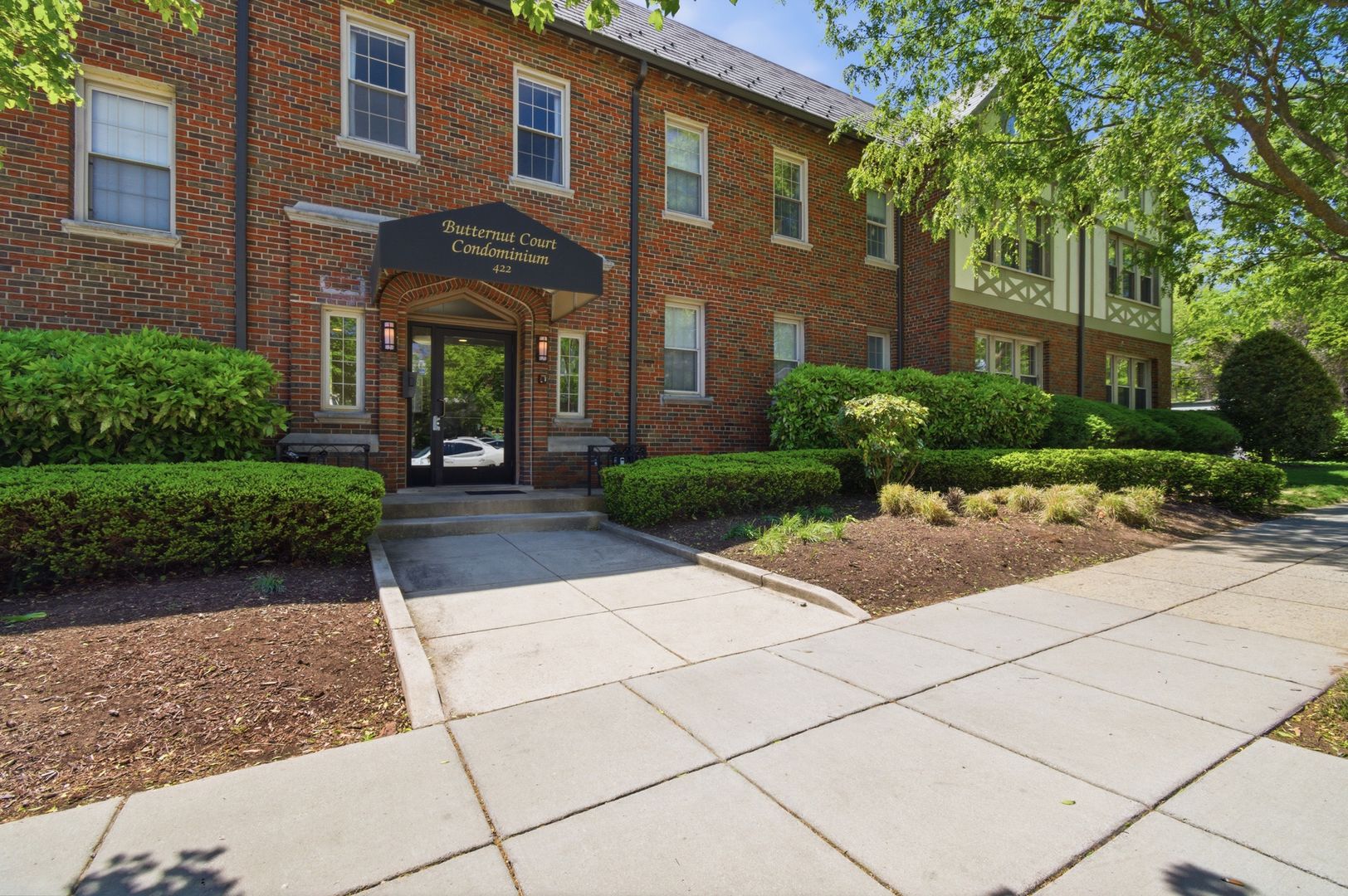 Washington House: 422 Butternut Street NW