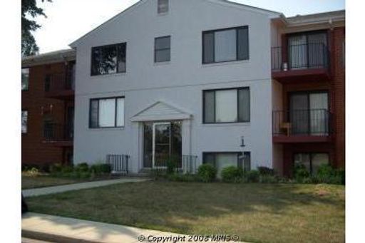 Country Club Green Condo