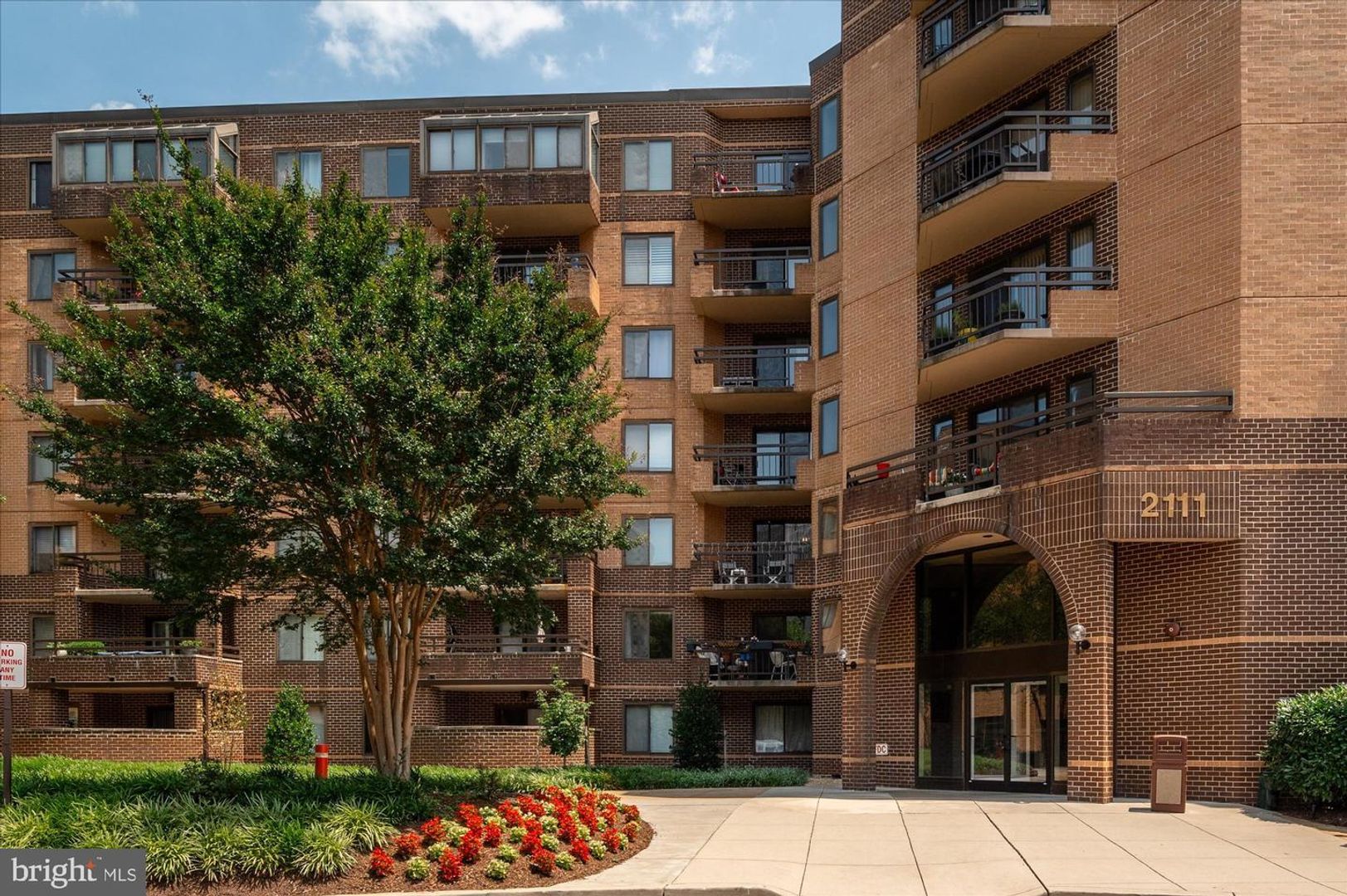 Washington Apartment: 2111 Wisconsin Avenue NW