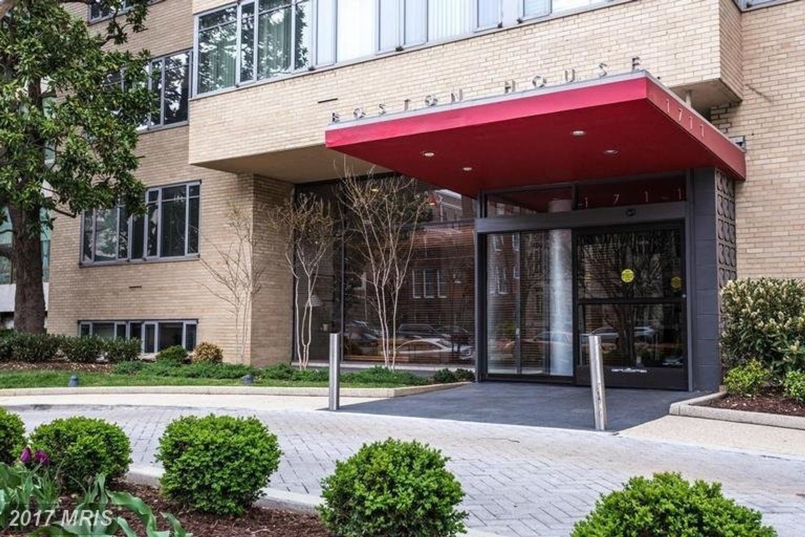 Washington Condo: 1711 Massachusetts Avenue NW