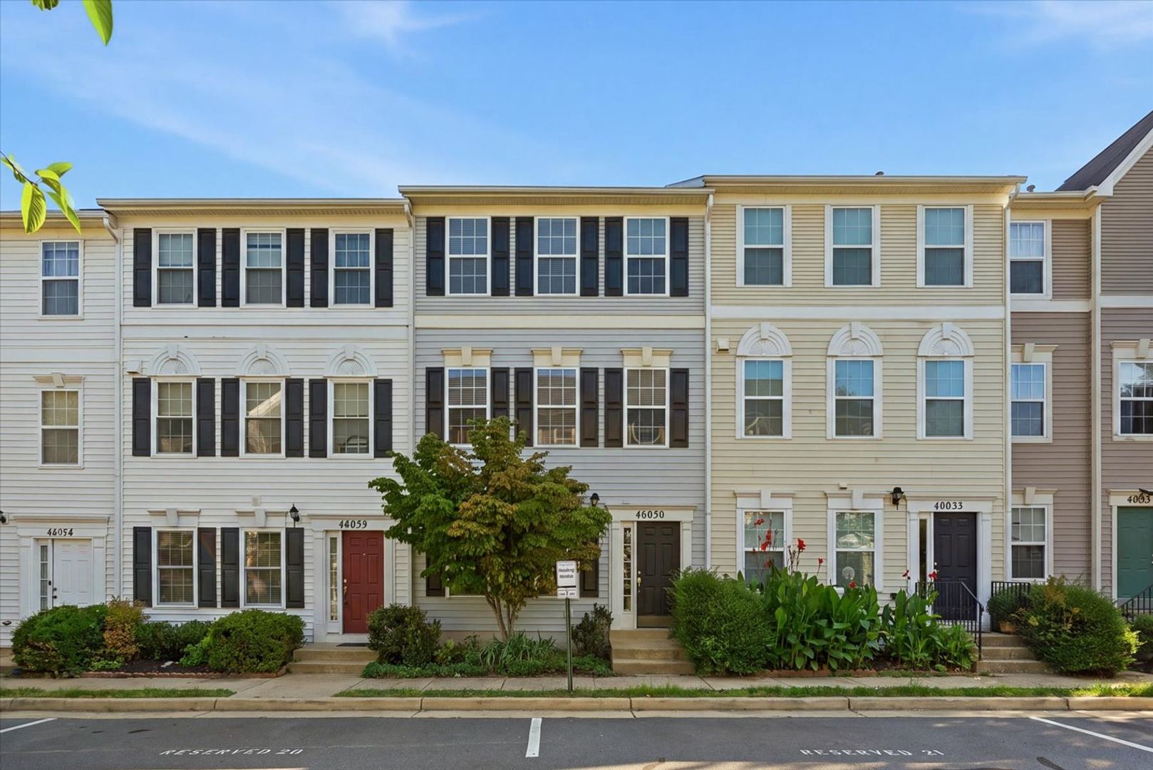 Sterling House: 46030 Bayswater Terrace