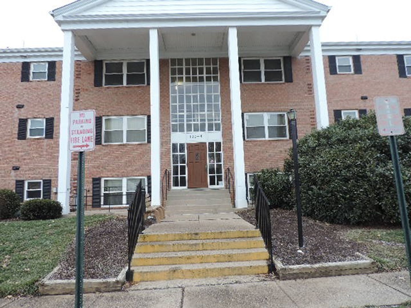 Leesburg House: 120-4 Washington Street NE