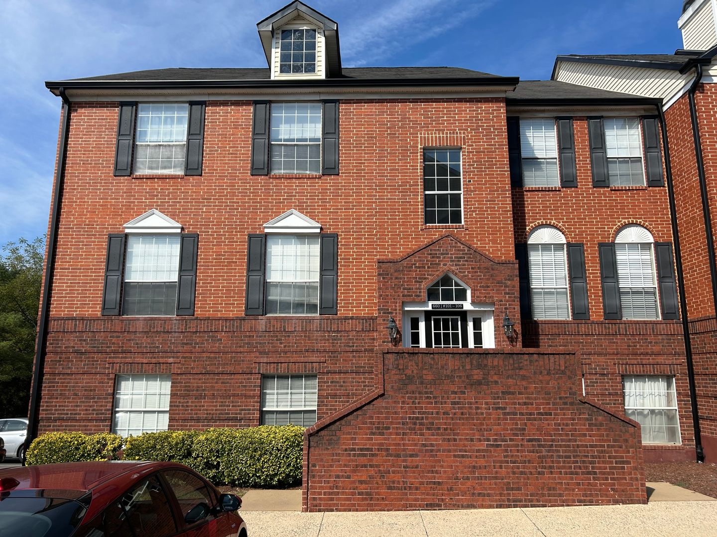Leesburg Condo: 660 Gateway Drive SE