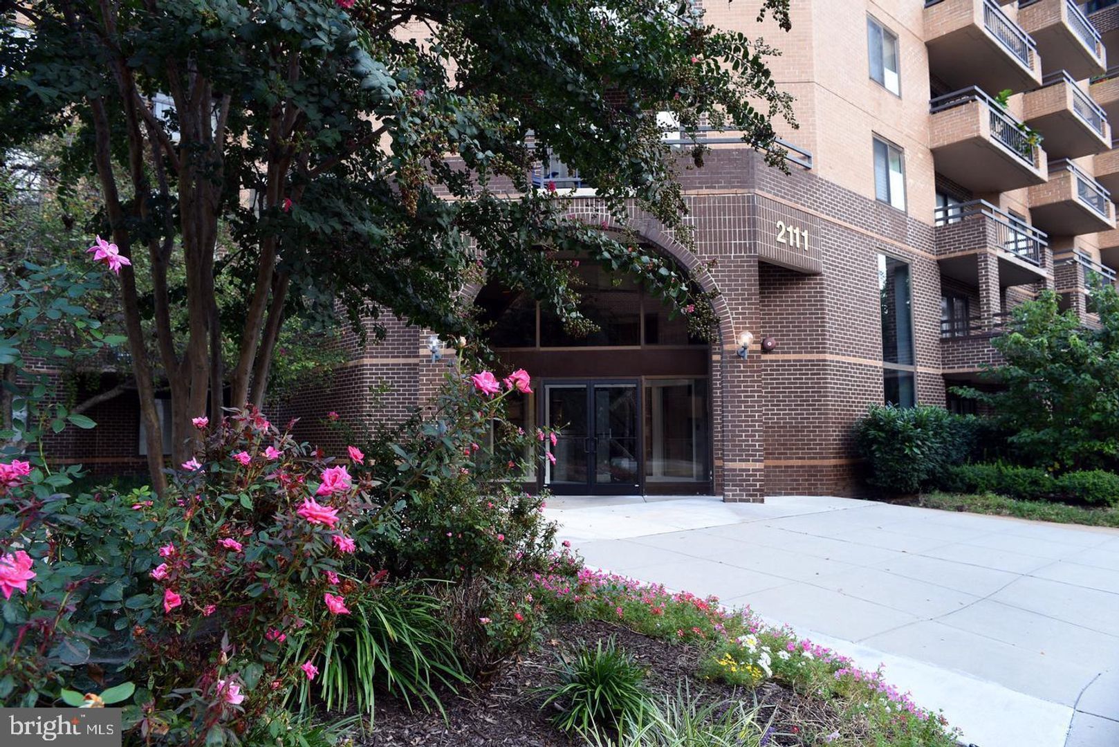 Washington Condo: 2111 Wisconsin Avenue NW