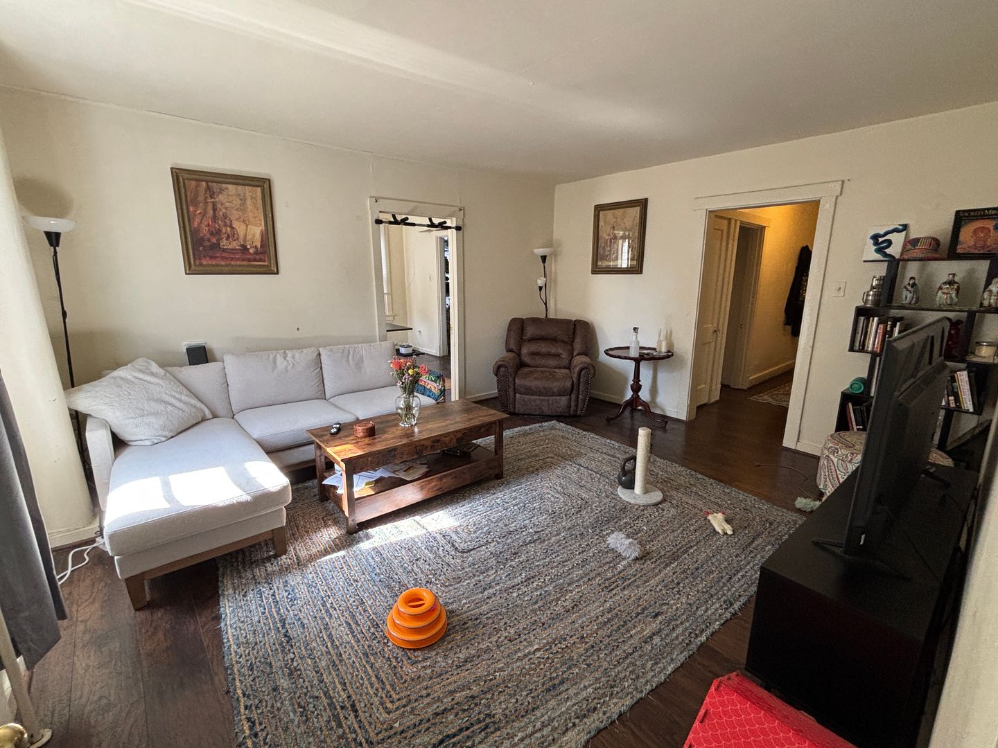 Pittsburgh Apartment: 5854 Alderson Street