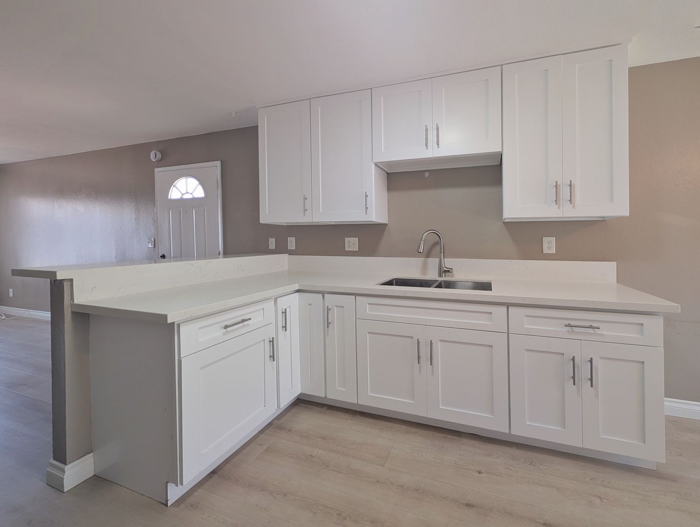 Huntington Beach Apartment: 2604 Delaware Street