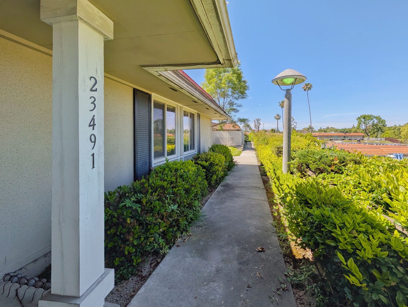 Aliso Viejo House: 23491 Los Adornos