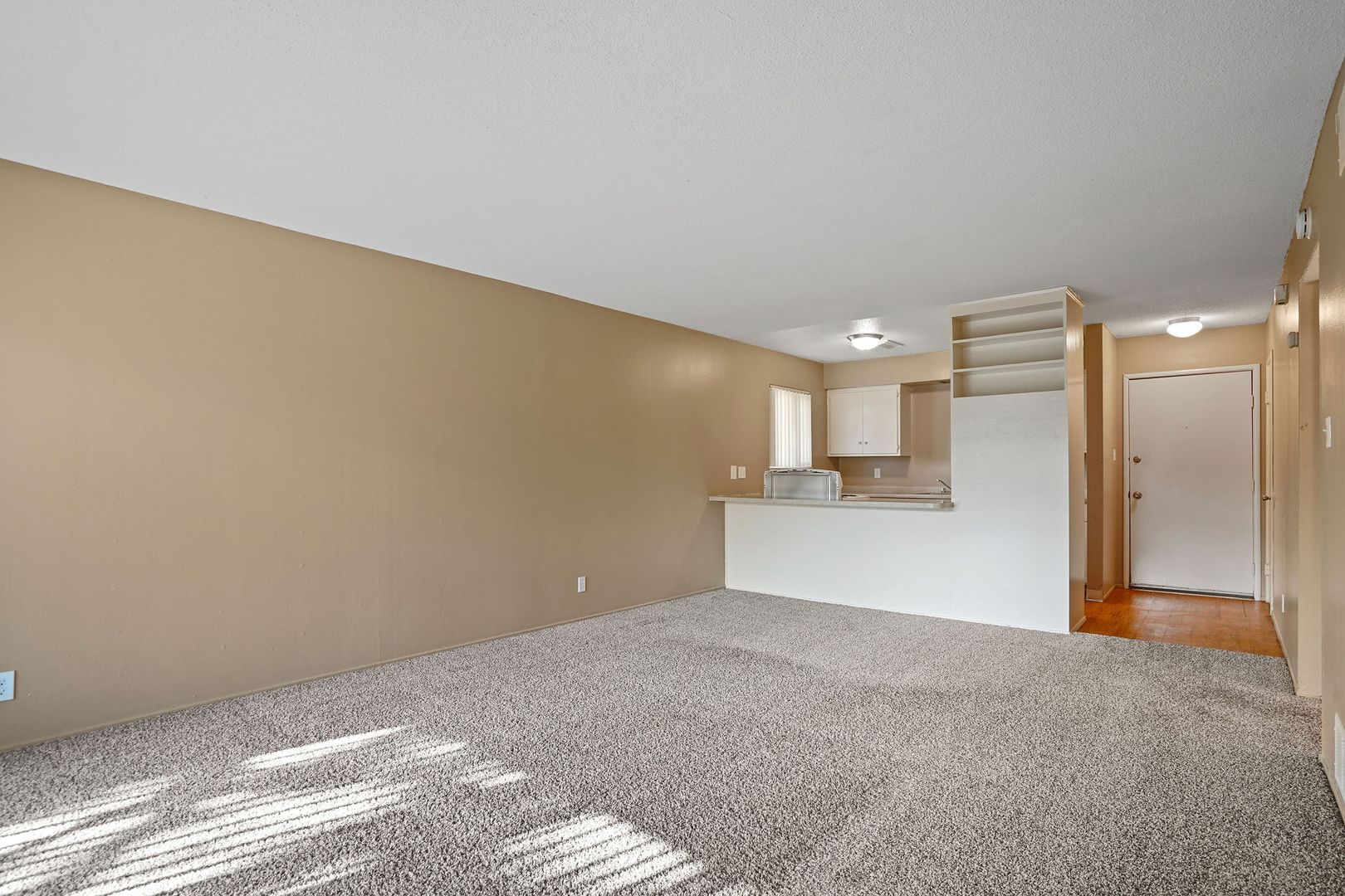 Stockton Apartment: 24 W. Jamestown Street